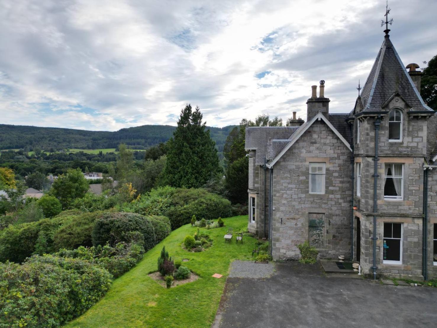 Wellwood Manor Hotel Pitlochry Eksteriør billede